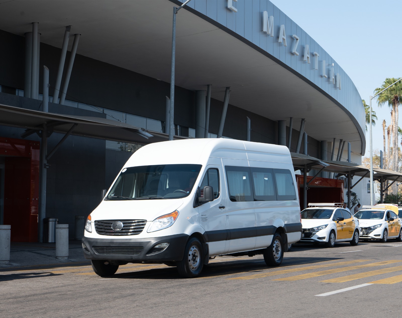 Mazatlán Shuttle Premium Service